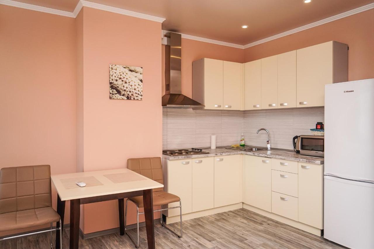 Cozy Apartment In A New Building Close To The Downtown Kiev Bagian luar foto